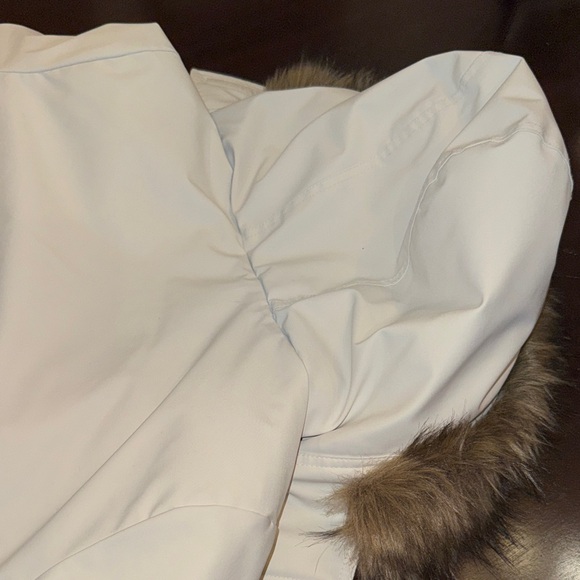 Hollister Cream Bomber Jacket with Faux Fur Hood Sz M - Picture 14 of 16